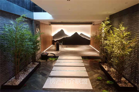 学府景苑176平四室带车位储藏室235万